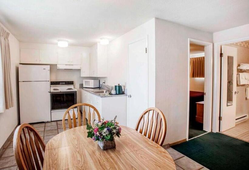 فندق Quality Inn & Suites Bremerton Near Naval Shipyard