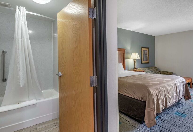 هتل Quality Inn & Suites