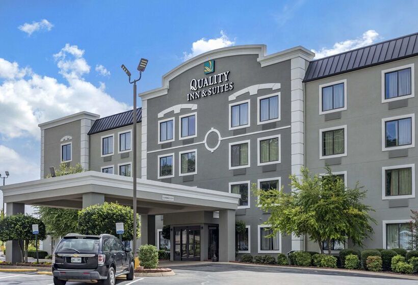 هتل Quality Inn & Suites
