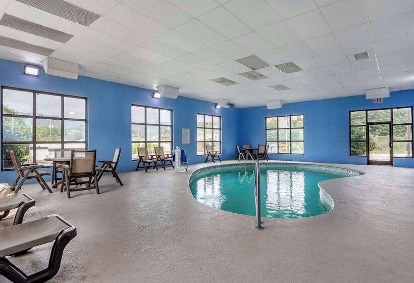 هتل Quality Inn & Suites