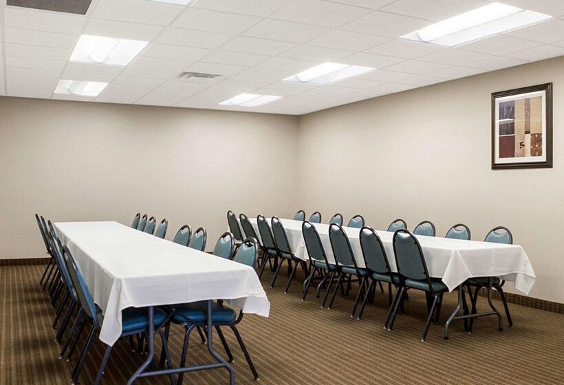 فندق Baymont By Wyndham Jamestown Conference Center & Water Park