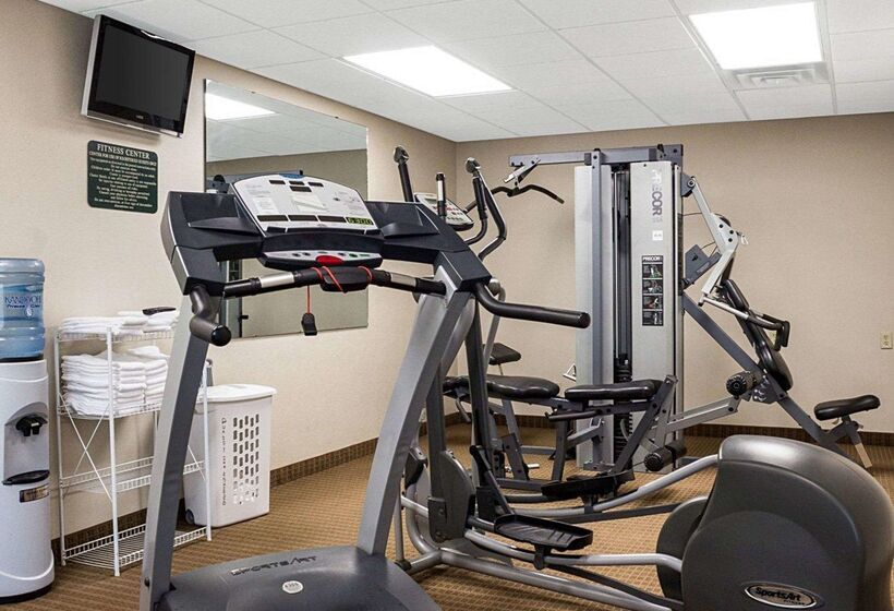 فندق Baymont By Wyndham Jamestown Conference Center & Water Park