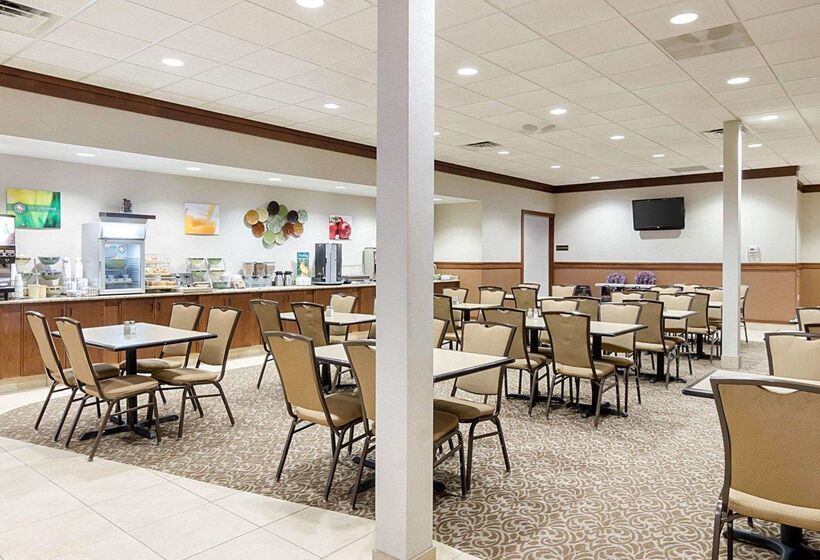 فندق Baymont By Wyndham Jamestown Conference Center & Water Park