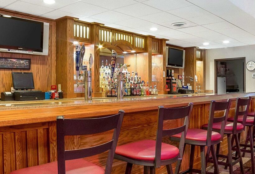 فندق Baymont By Wyndham Jamestown Conference Center & Water Park