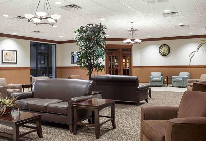 فندق Baymont By Wyndham Jamestown Conference Center & Water Park