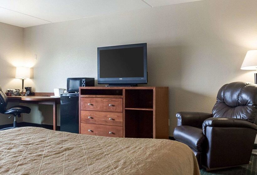 فندق Baymont By Wyndham Jamestown Conference Center & Water Park