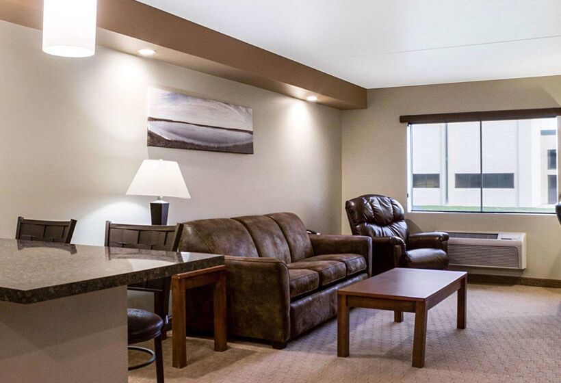 فندق Baymont By Wyndham Jamestown Conference Center & Water Park