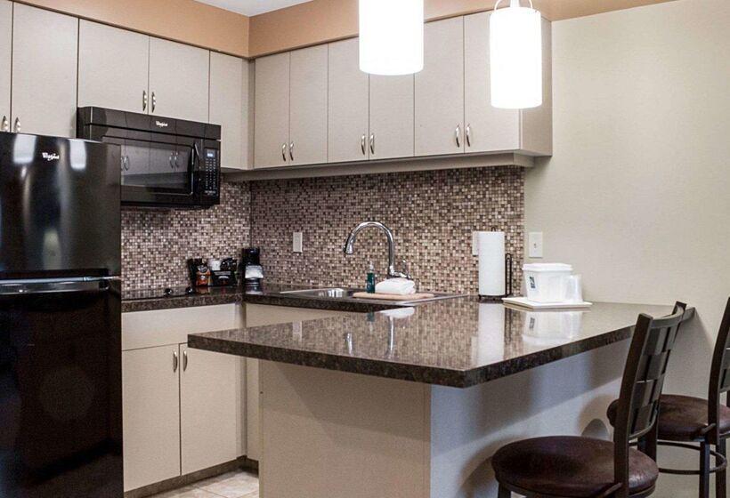 فندق Baymont By Wyndham Jamestown Conference Center & Water Park