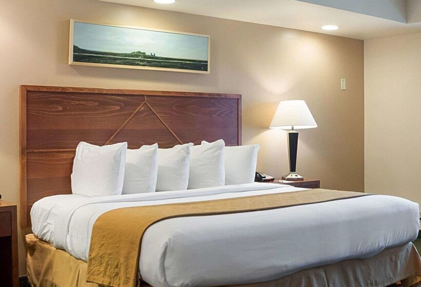 فندق Baymont By Wyndham Jamestown Conference Center & Water Park