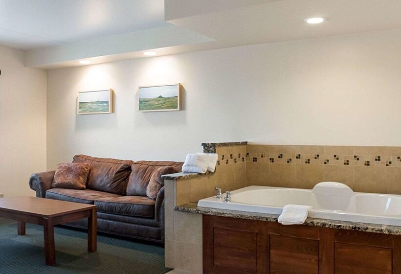 فندق Baymont By Wyndham Jamestown Conference Center & Water Park