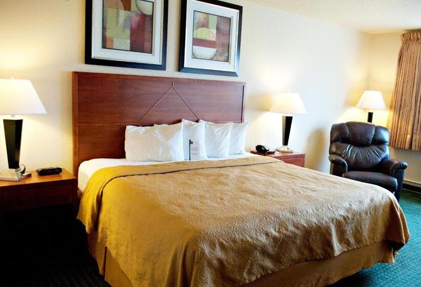 فندق Baymont By Wyndham Jamestown Conference Center & Water Park