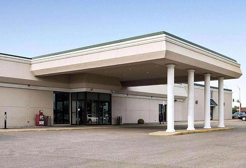 فندق Baymont By Wyndham Jamestown Conference Center & Water Park