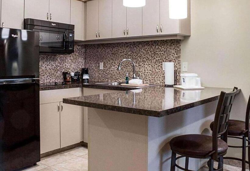 فندق Baymont By Wyndham Jamestown Conference Center & Water Park