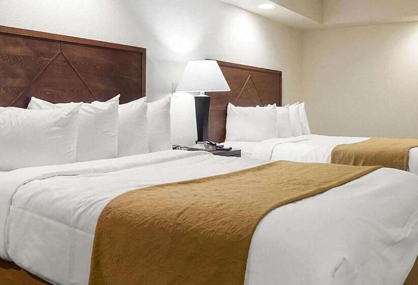 فندق Baymont By Wyndham Jamestown Conference Center & Water Park