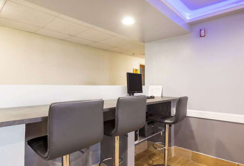 ホテル Quality Inn & Suites Cvg Airport