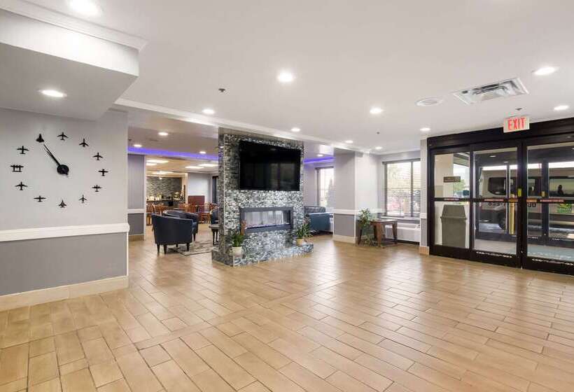 ホテル Quality Inn & Suites Cvg Airport