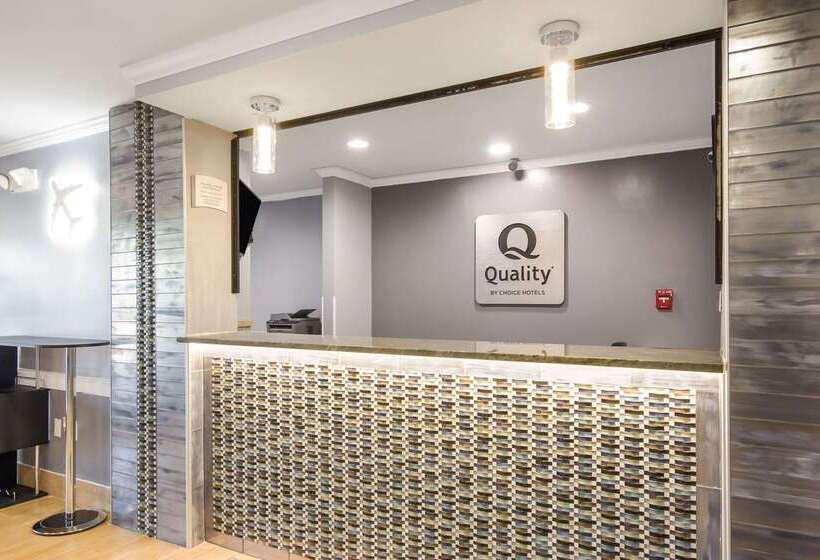 ホテル Quality Inn & Suites Cvg Airport