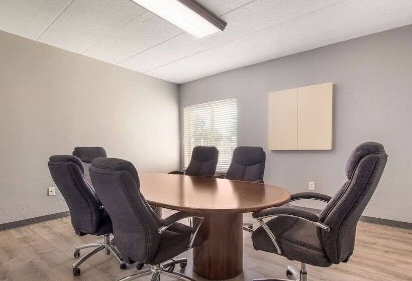 ホテル Quality Inn & Suites Cvg Airport