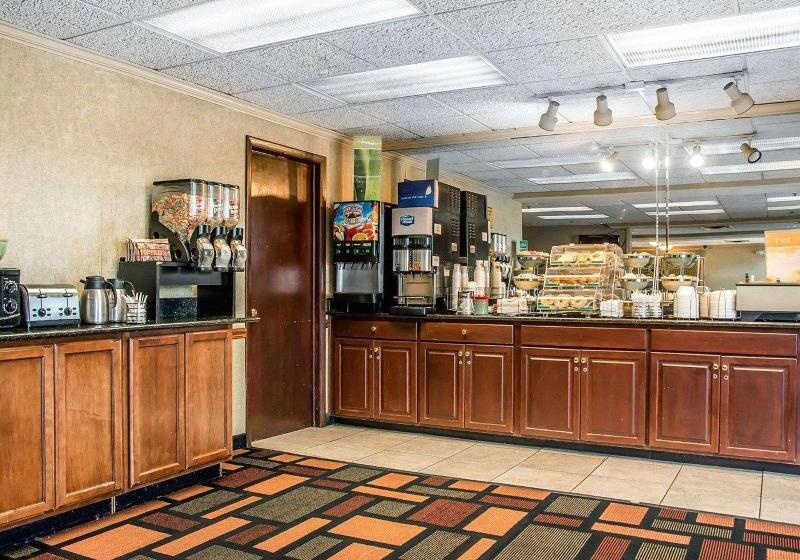 ホテル Quality Inn & Suites Cvg Airport