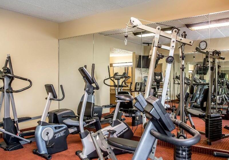 ホテル Quality Inn & Suites Cvg Airport