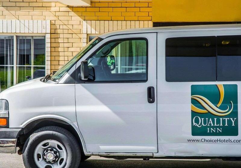 ホテル Quality Inn & Suites Cvg Airport