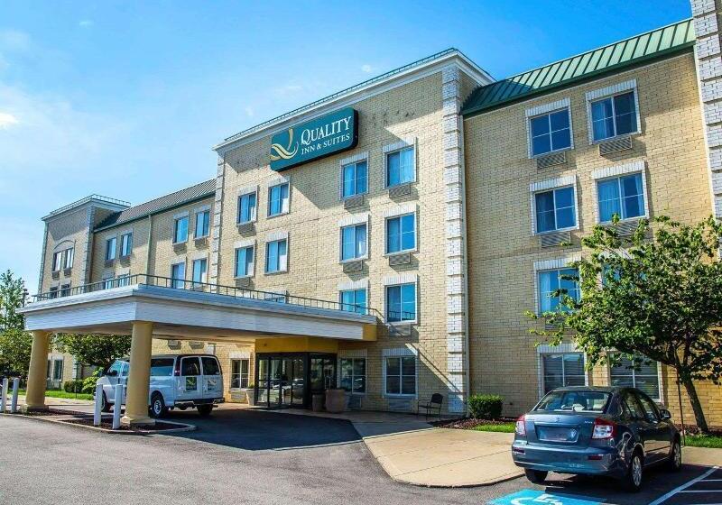 ホテル Quality Inn & Suites Cvg Airport