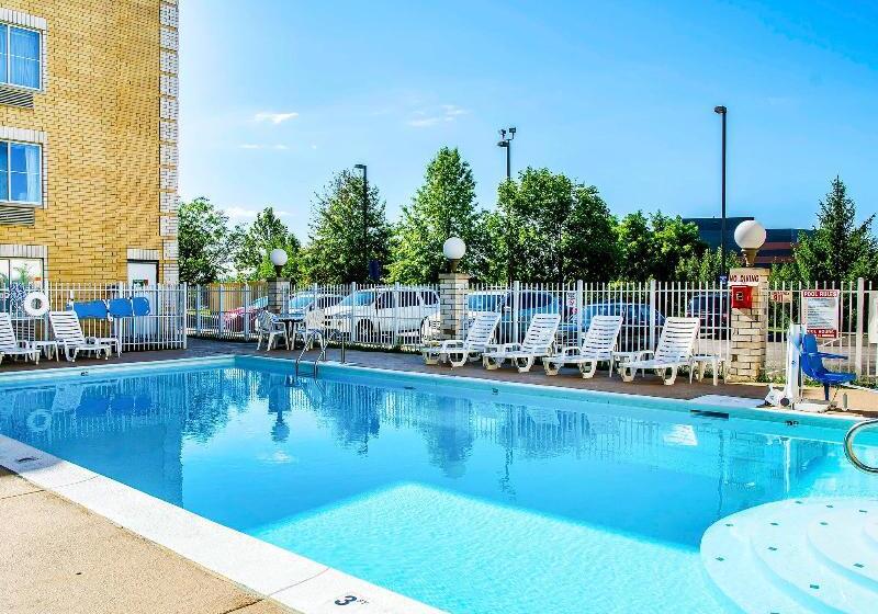 ホテル Quality Inn & Suites Cvg Airport