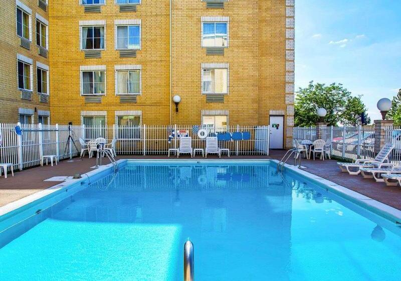 ホテル Quality Inn & Suites Cvg Airport