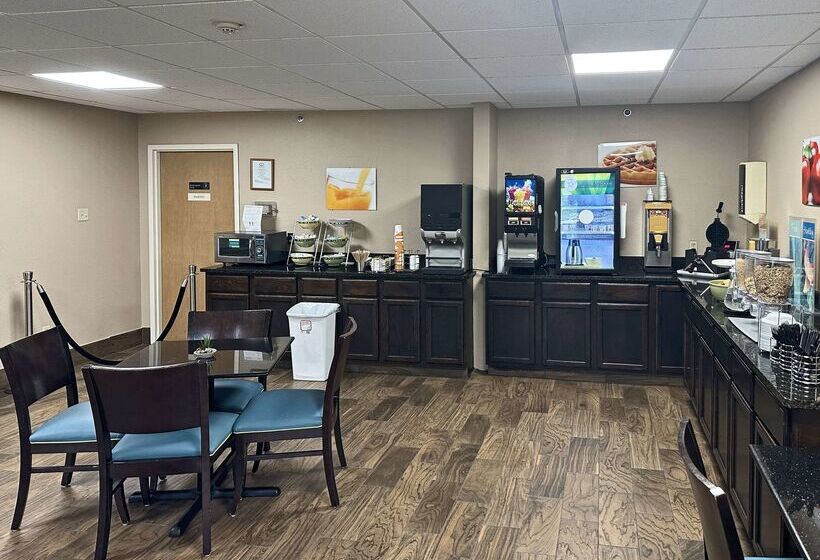 Отель Quality Inn & Suites Exmore