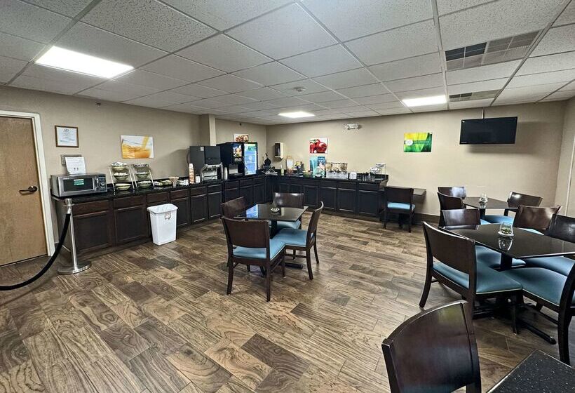Отель Quality Inn & Suites Exmore