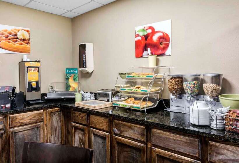 Отель Quality Inn & Suites Exmore