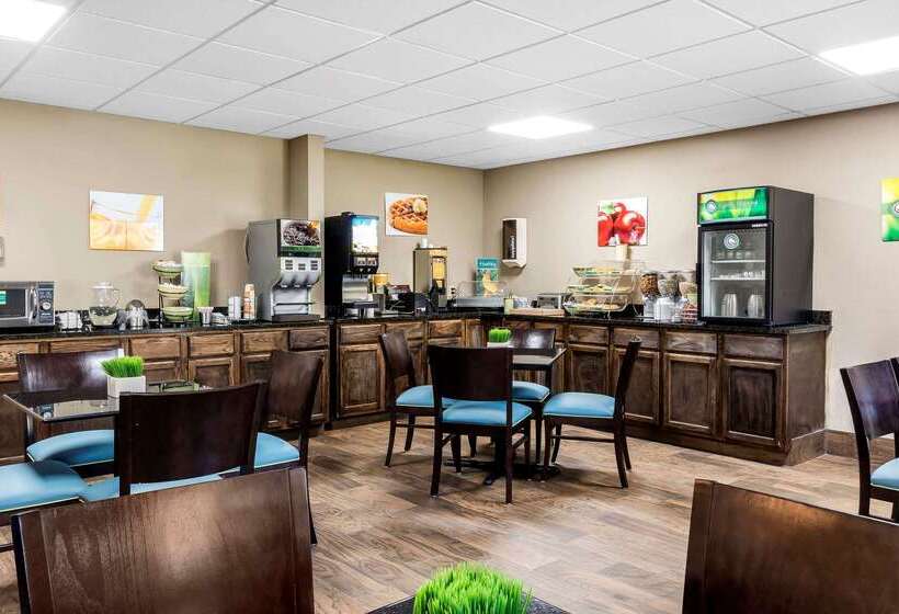 Отель Quality Inn & Suites Exmore