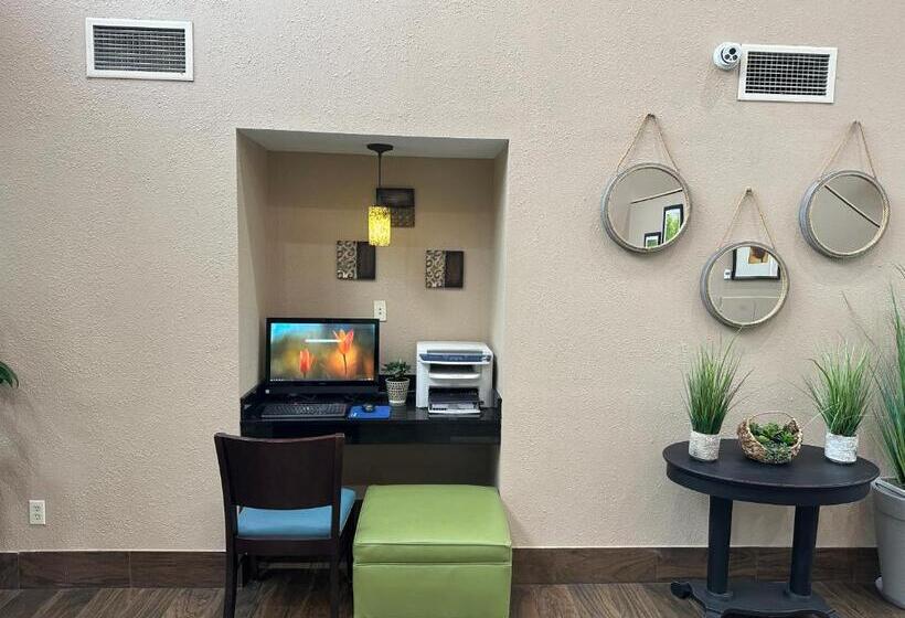 Отель Quality Inn & Suites Exmore