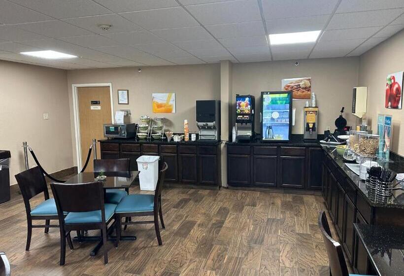 Отель Quality Inn & Suites Exmore