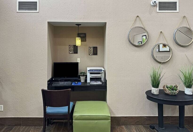 Отель Quality Inn & Suites Exmore