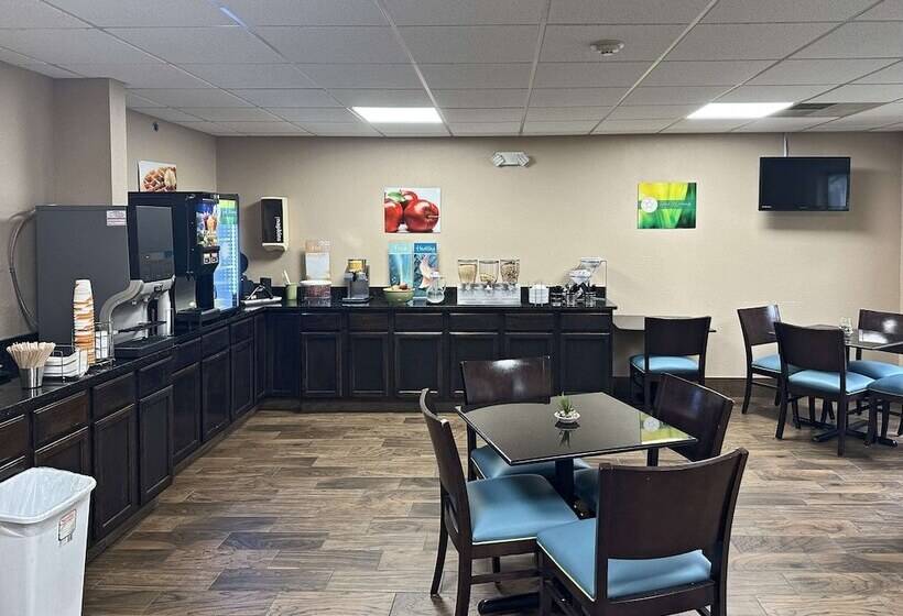 Отель Quality Inn & Suites Exmore