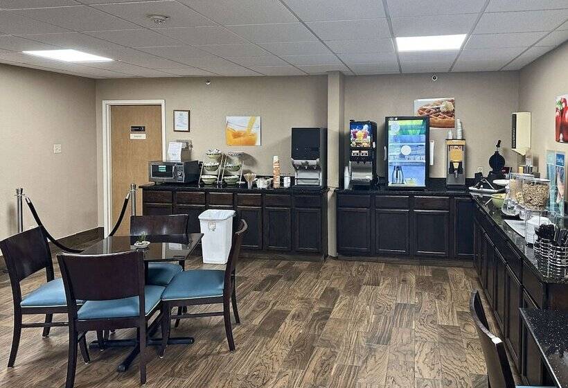 Отель Quality Inn & Suites Exmore