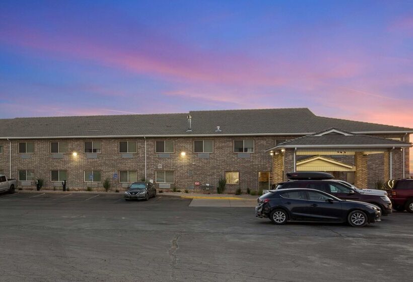 هتل Quality Inn & Suites Fillmore I15