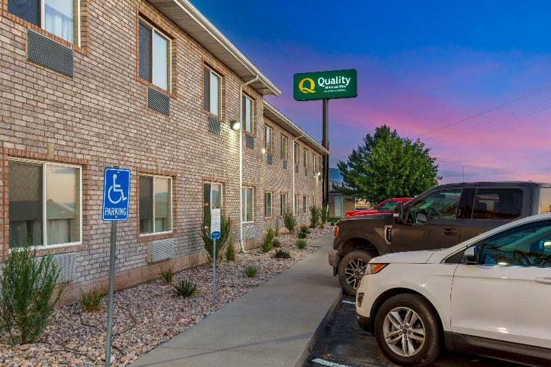هتل Quality Inn & Suites Fillmore I15