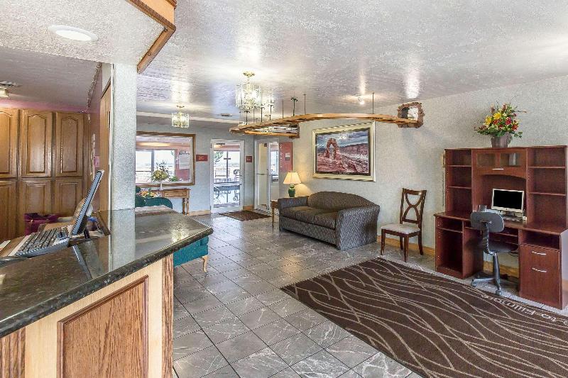 هتل Quality Inn & Suites Fillmore I15