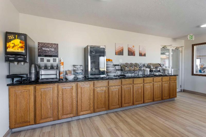 هتل Quality Inn & Suites Fillmore I15