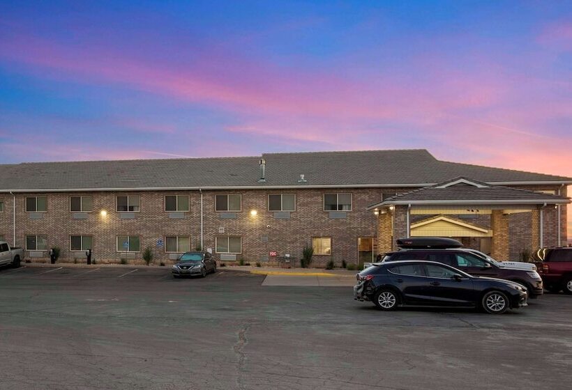 هتل Quality Inn & Suites Fillmore I15