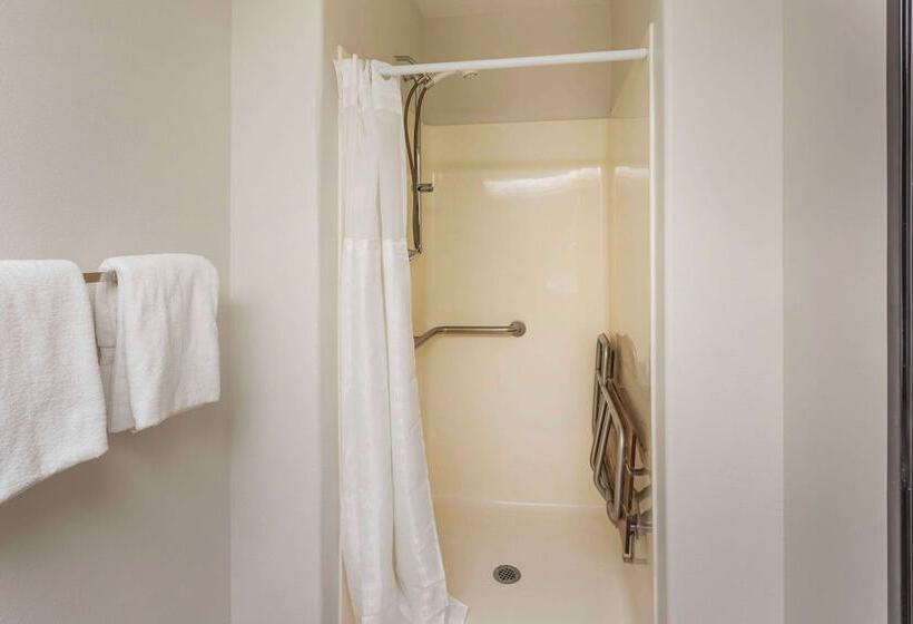 هتل Quality Inn & Suites Fillmore I15