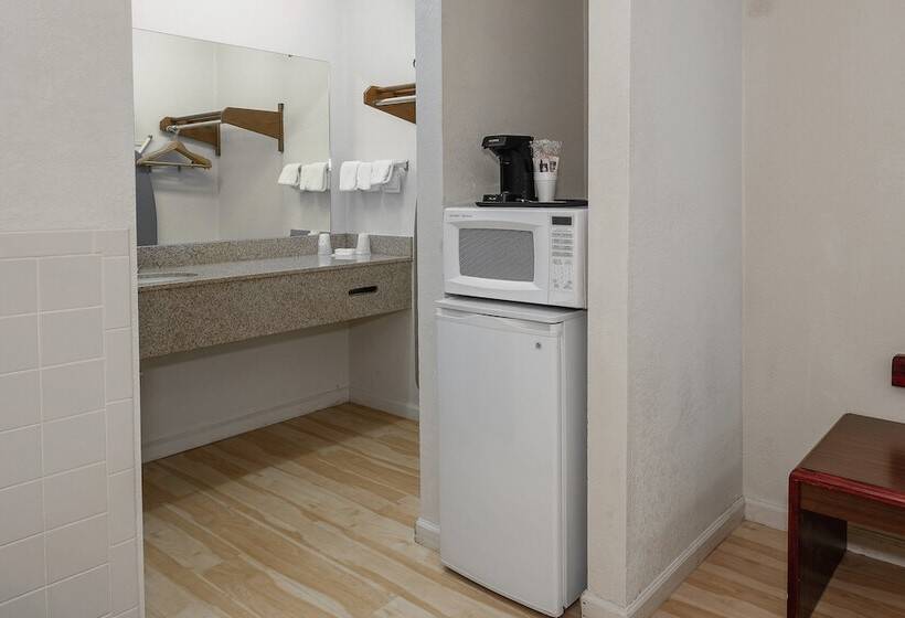 酒店 Red Roof Inn & Suites Rome