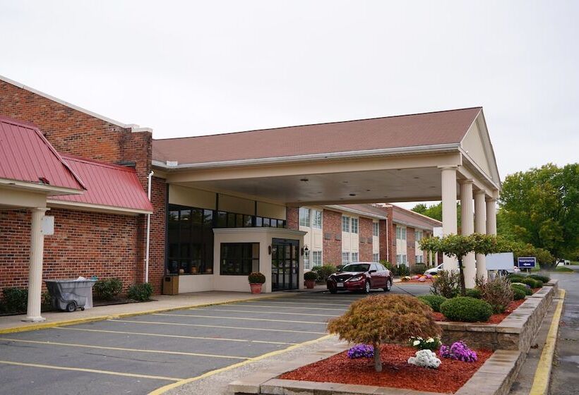 فندق Rodeway Inn & Suites