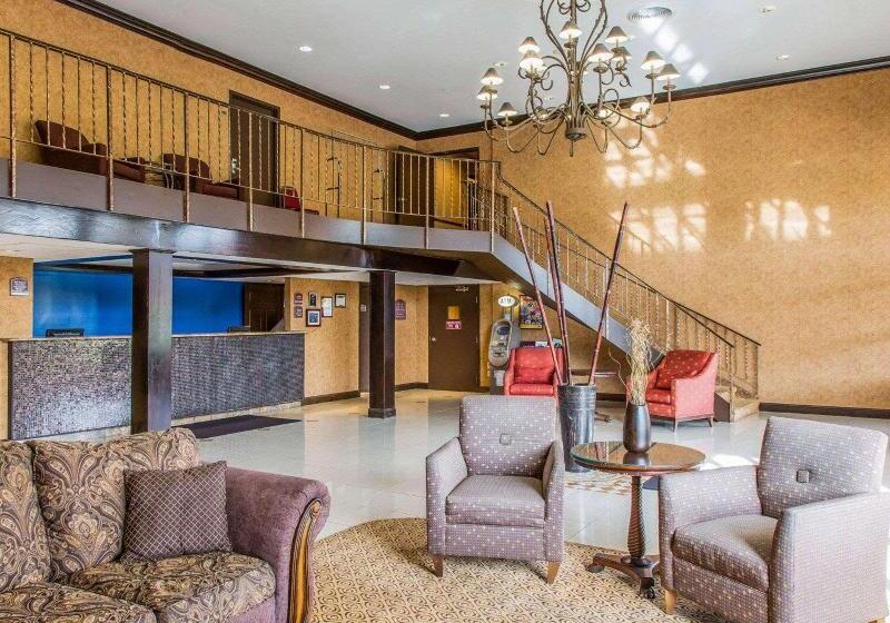 فندق Rodeway Inn & Suites