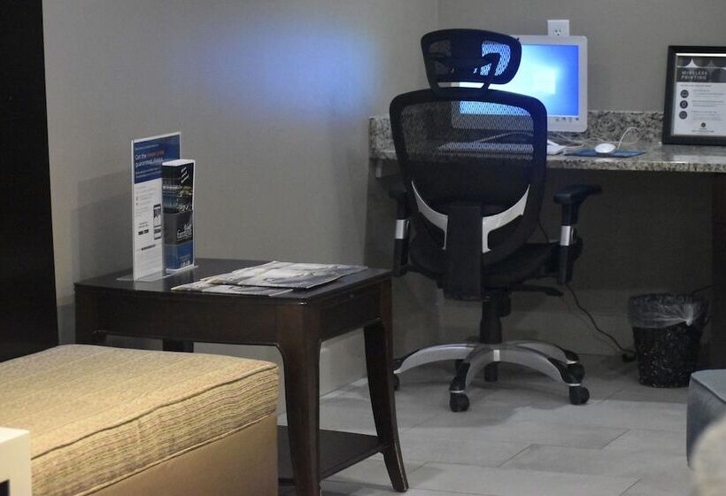 호텔 Sleep Inn & Suites West Knoxville