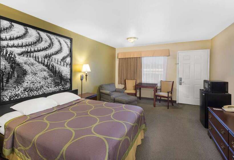 בית מלון כפרי Super 8 By Wyndham Corning