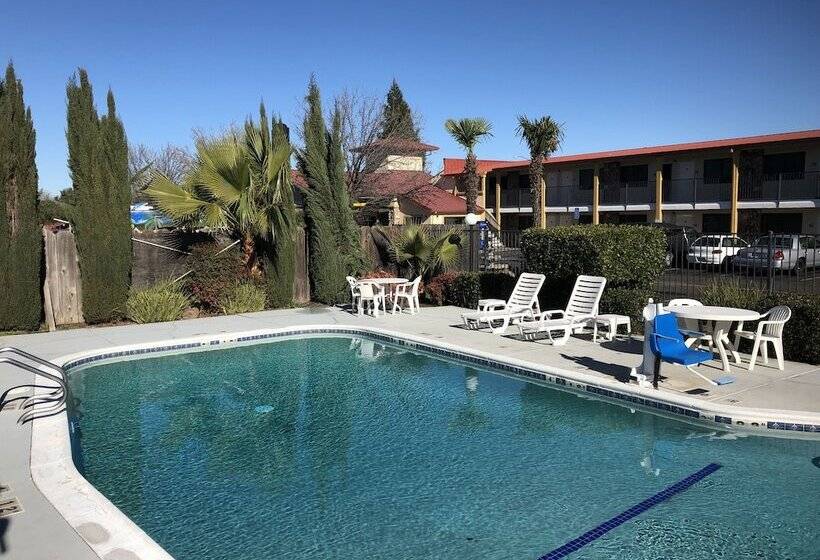 בית מלון כפרי Super 8 By Wyndham Corning