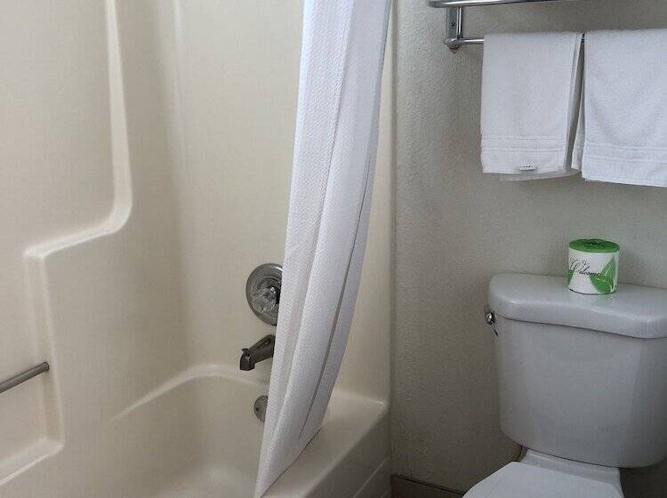 בית מלון כפרי Super 8 By Wyndham Corning